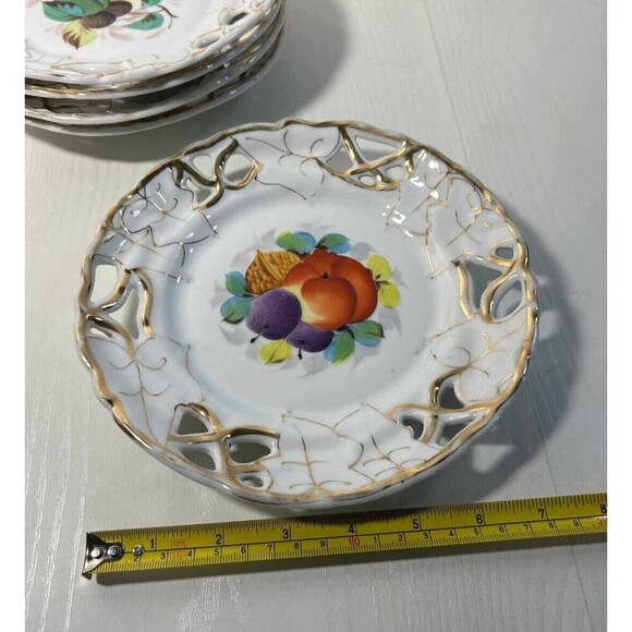 Set Of 5 Fruit design handpainted 7" Plates w/ lattice gold rim - Picture 4 of 4